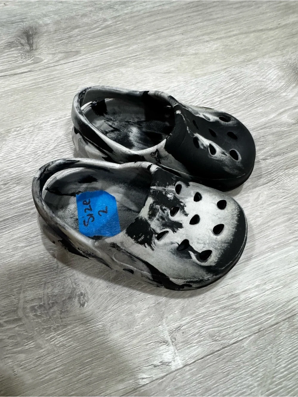 Capelli New York Kids Black & Gray Baby Slip-On Clog Shoes Size 2